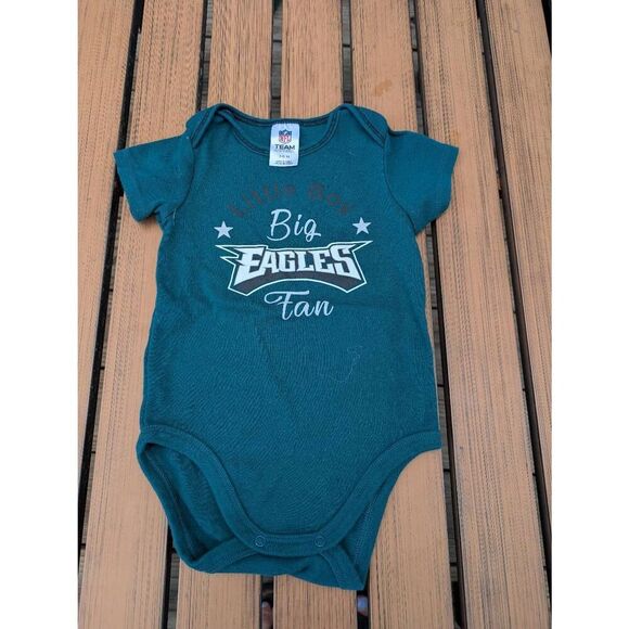 NFL Baby One Piece Philadelphia Eagles Little Boy green size 3-6 months fanatic - Picture 1 of 4